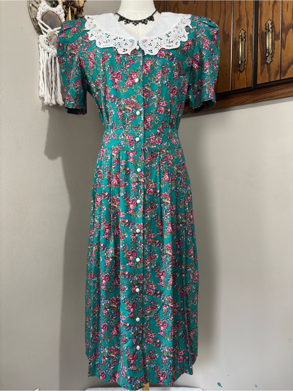 Miss Dorby Vintage Floral Button-Front Dress with Lace Collar